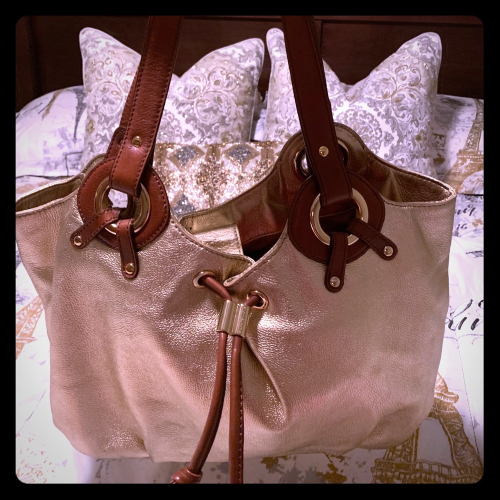 MK Shoulder draw string tote